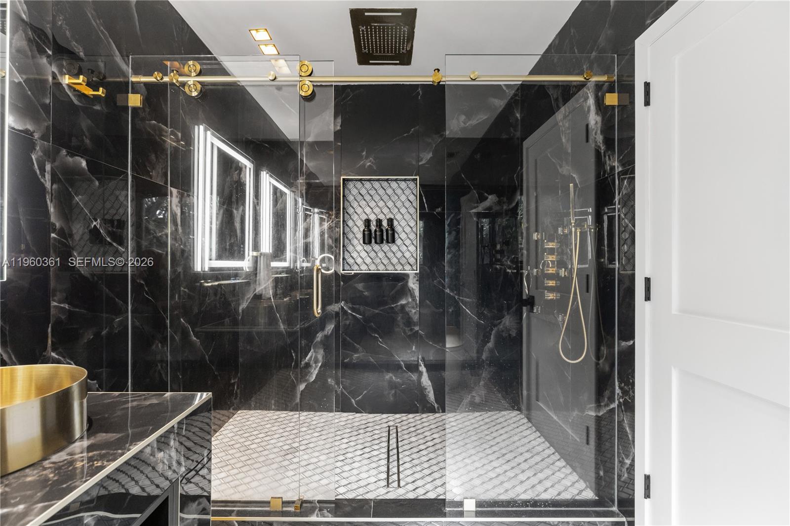 63 Southwest 31st Road Miami, FL 33129 - Photo 18 of 38 Primary