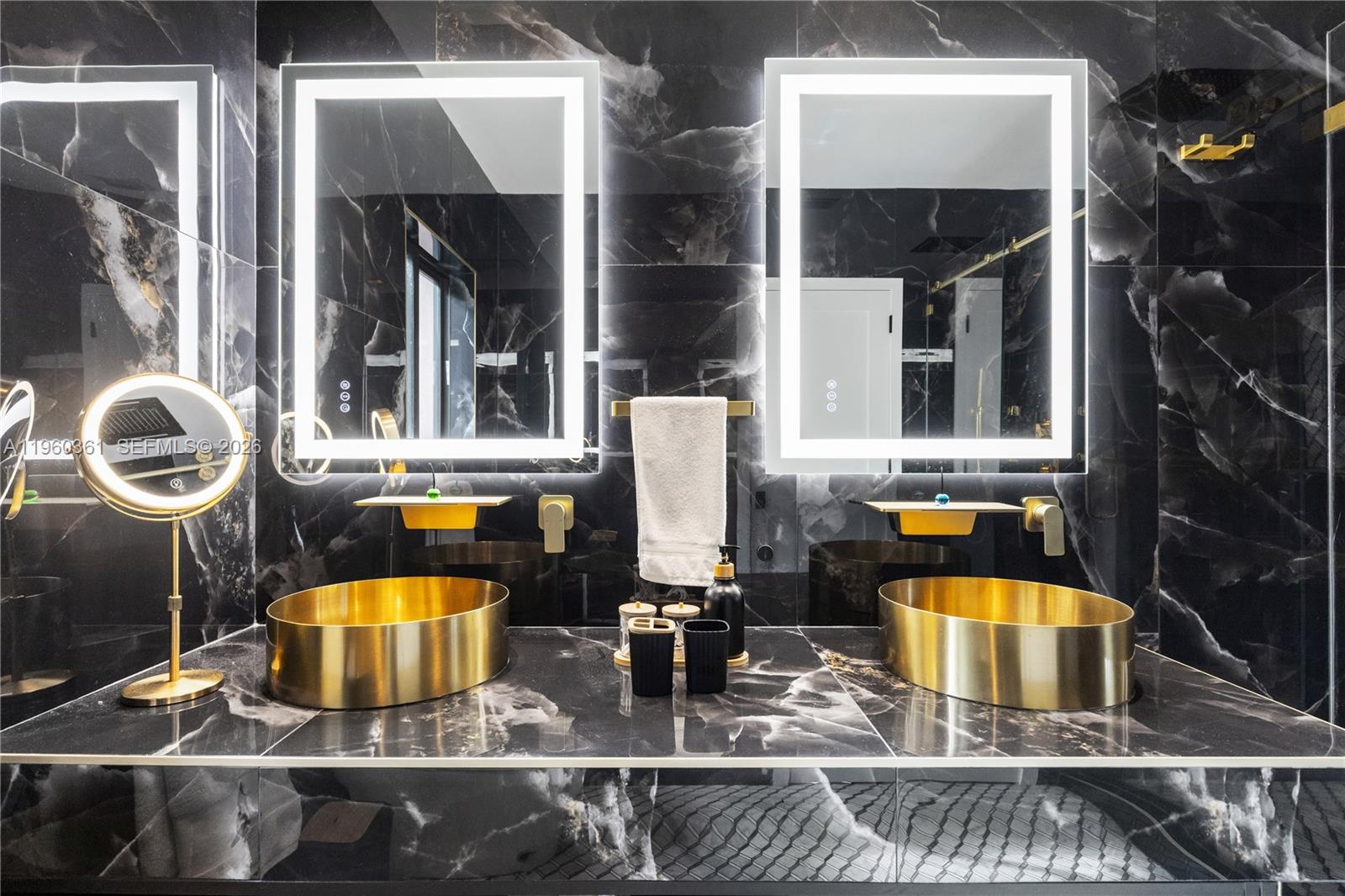 63 Southwest 31st Road Miami, FL 33129 - Photo 21 of 38 Primary