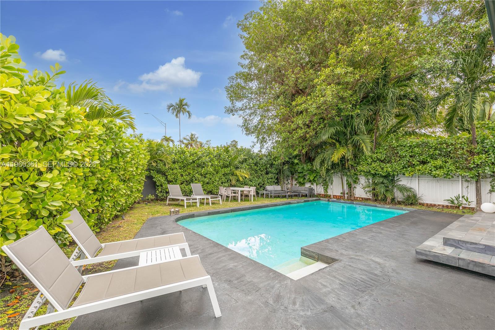 63 Southwest 31st Road Miami, FL 33129 - Photo 35 of 38