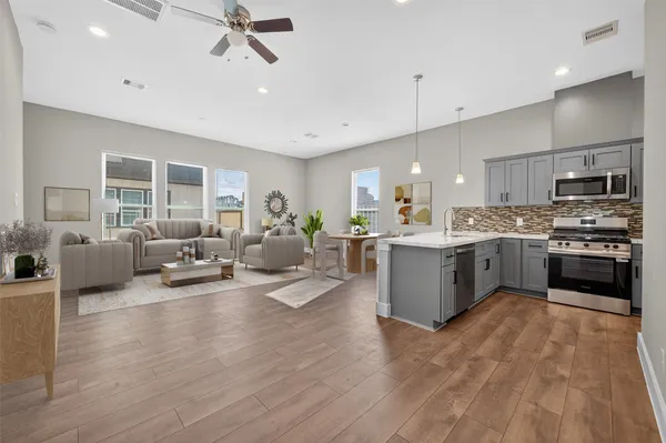 $2,195 | 2109 Marnel Road, Unit F, Houston, TX 77055