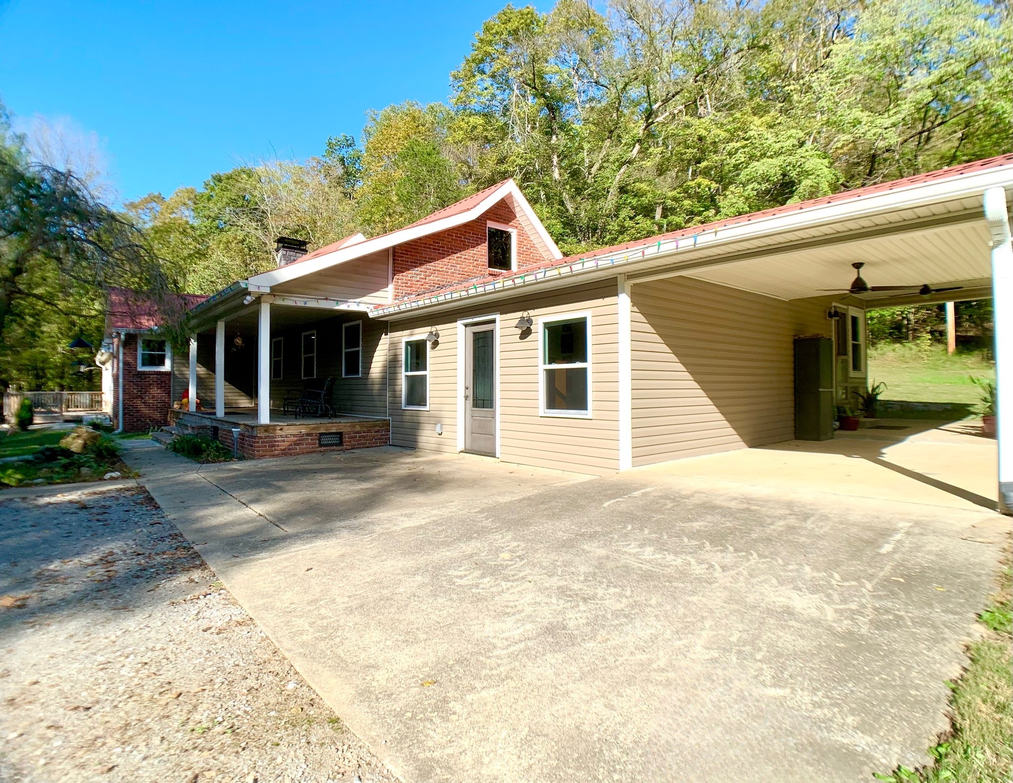3979 Lem Davis Road Cunningham, TN 37052 - Photo 9 of 70