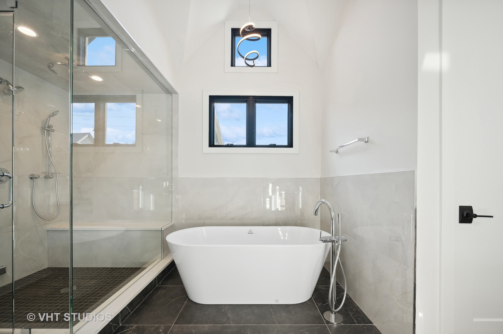 3018 North Seminary Avenue Chicago, IL 60657 - Photo 23 of 62 a bathroom with a bathtub and shower
