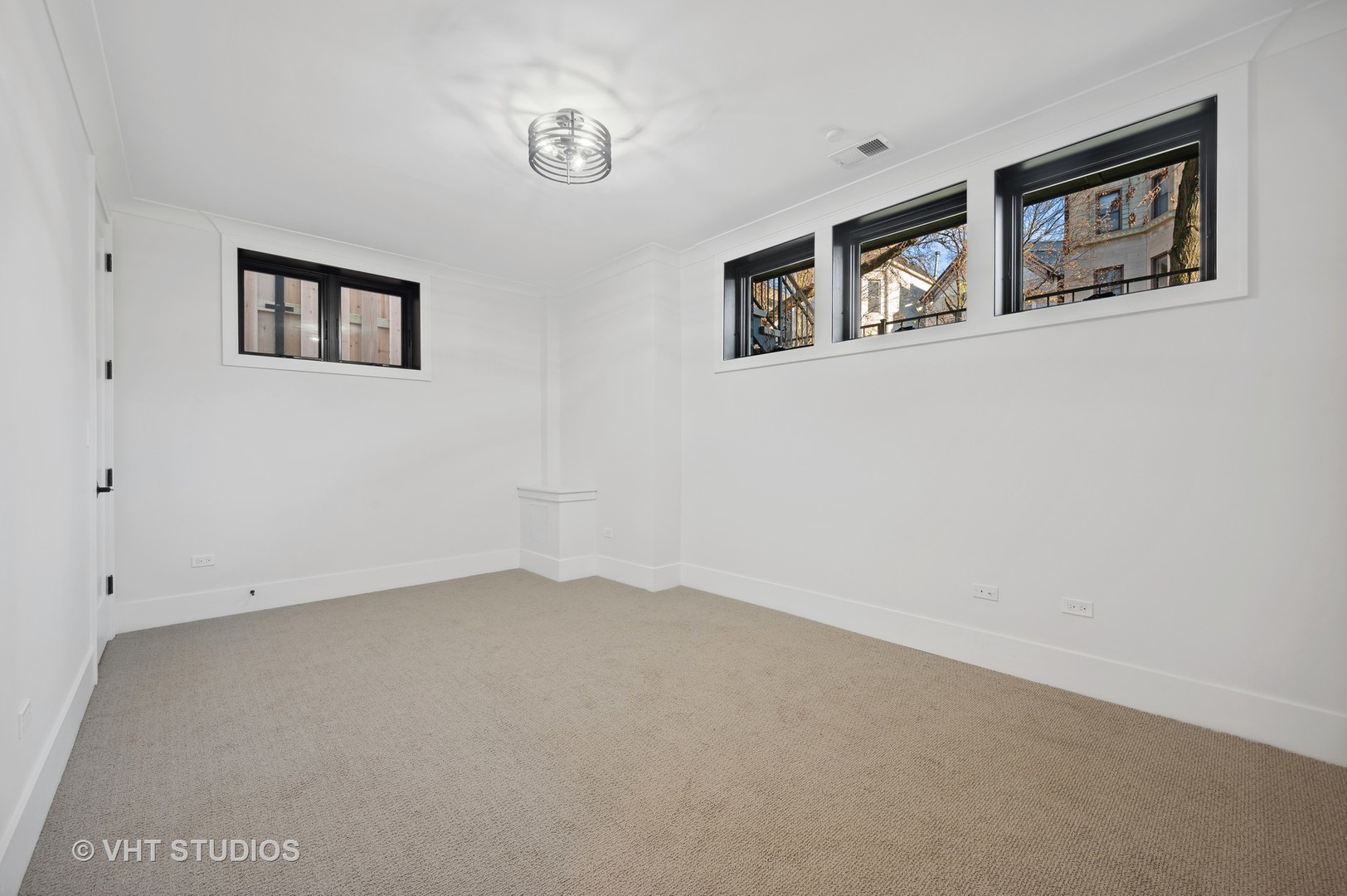 3018 North Seminary Avenue Chicago, IL 60657 - Photo 27 of 62 a view of an empty room with a window