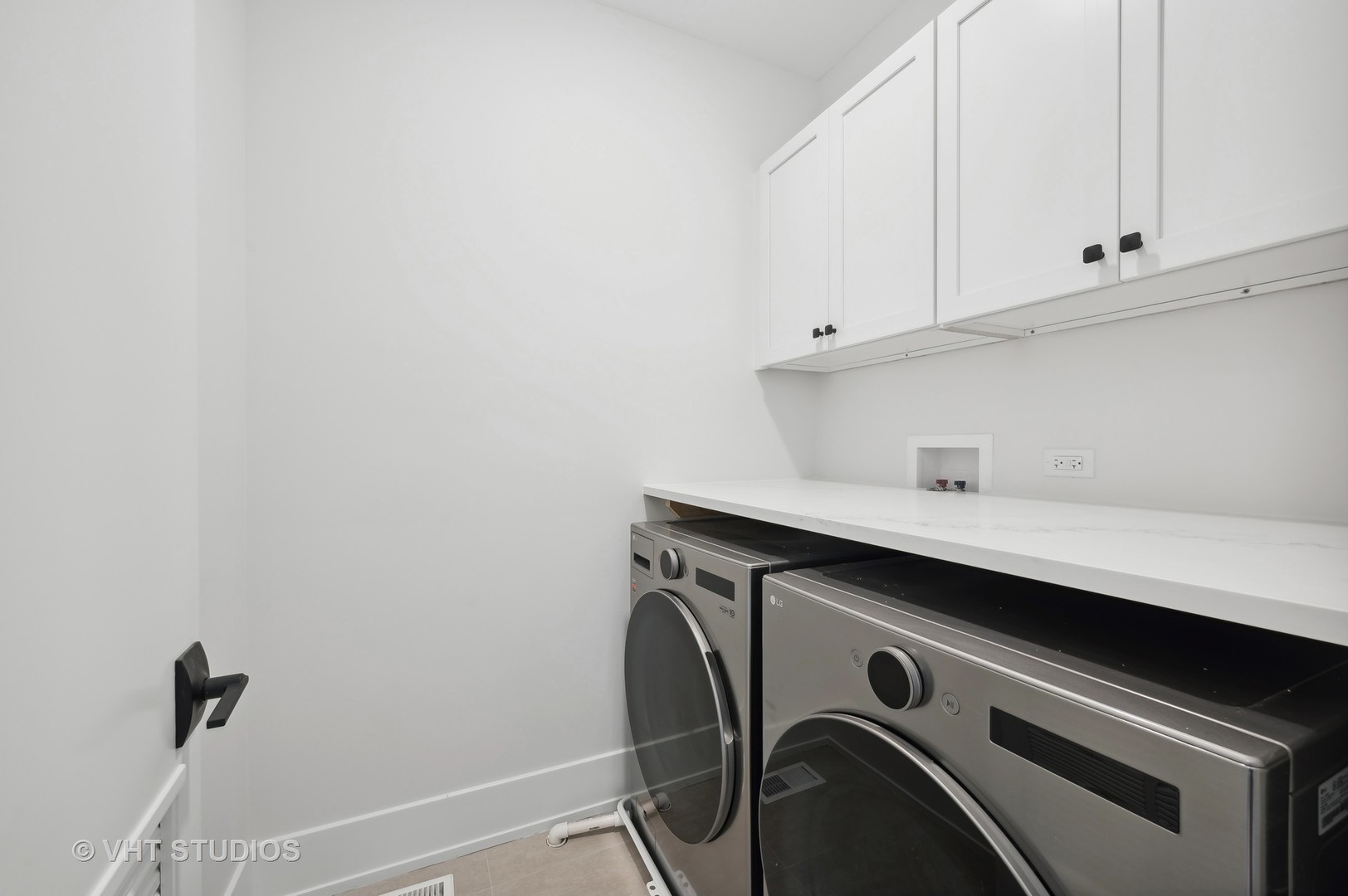 3018 North Seminary Avenue Chicago, IL 60657 - Photo 46 of 62 a utility room with dryer and washer