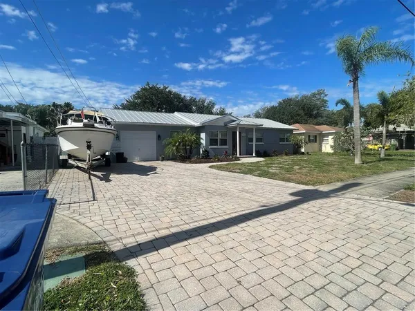 $3,200 | 3030 West Helen Avenue, Tampa, FL 33611