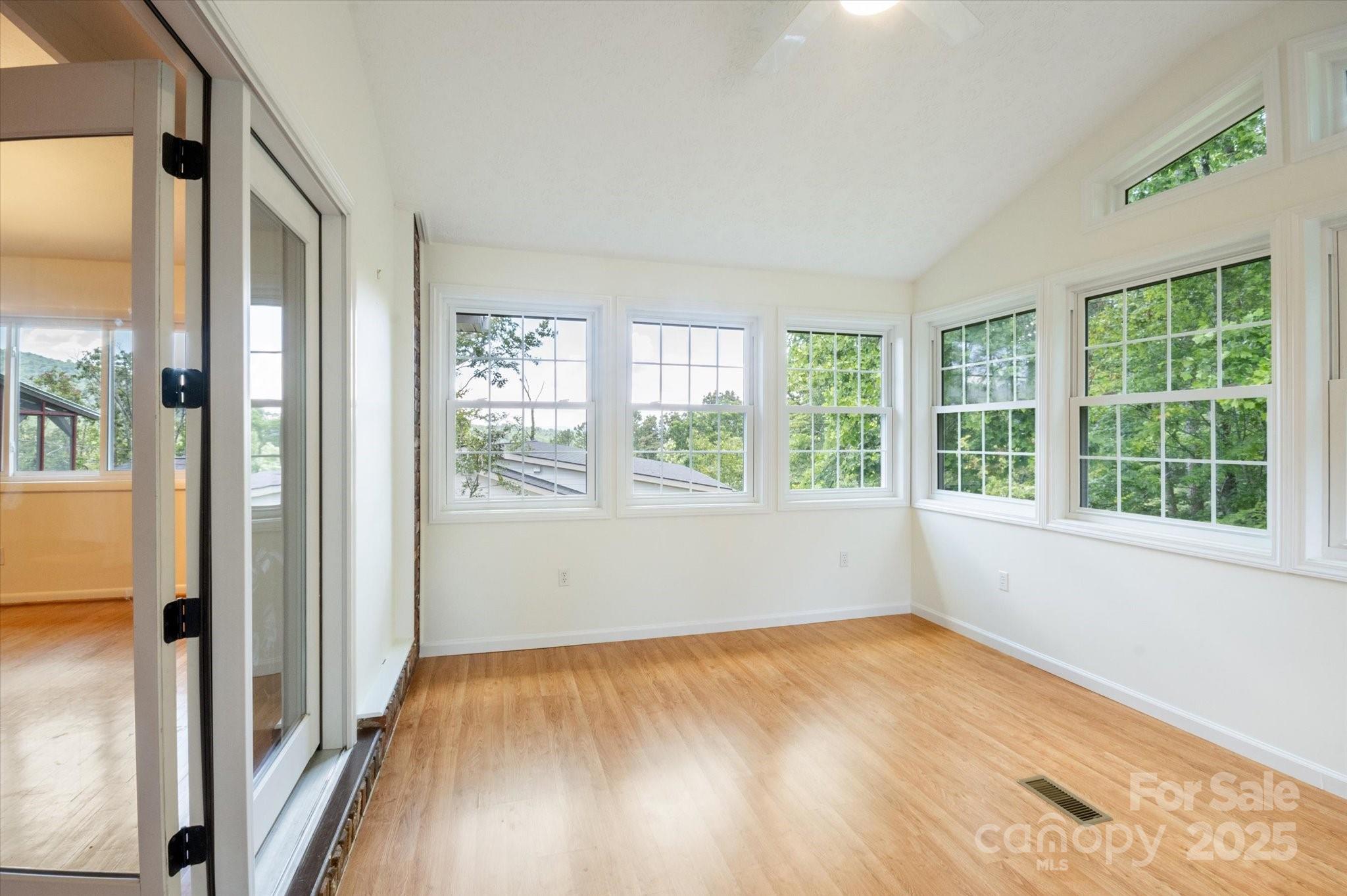 88 Gibson Road Asheville, NC 28804 - Photo 12 of 34 Gallery Image 12
