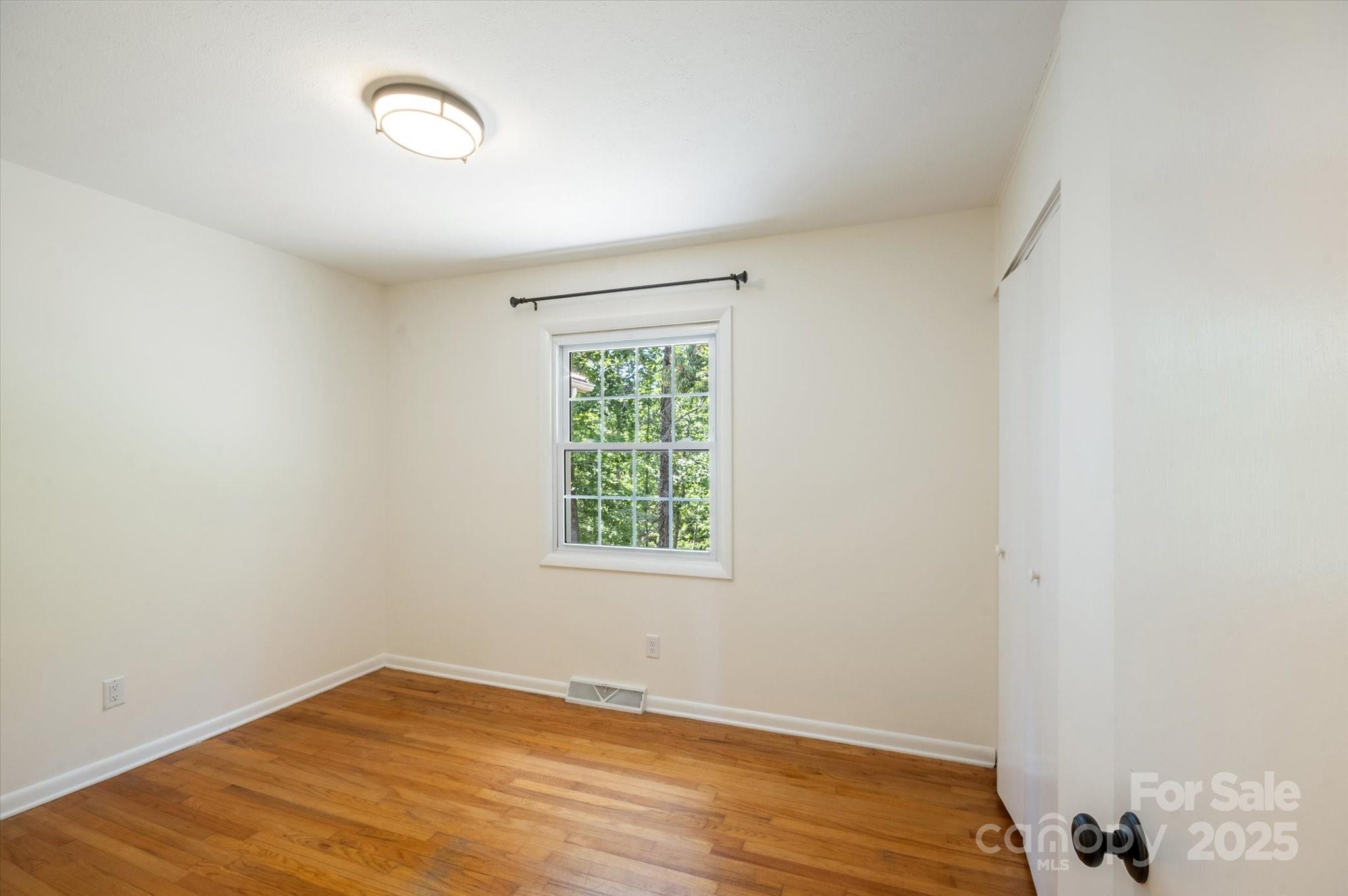 88 Gibson Road Asheville, NC 28804 - Photo 26 of 34 Gallery Image 26