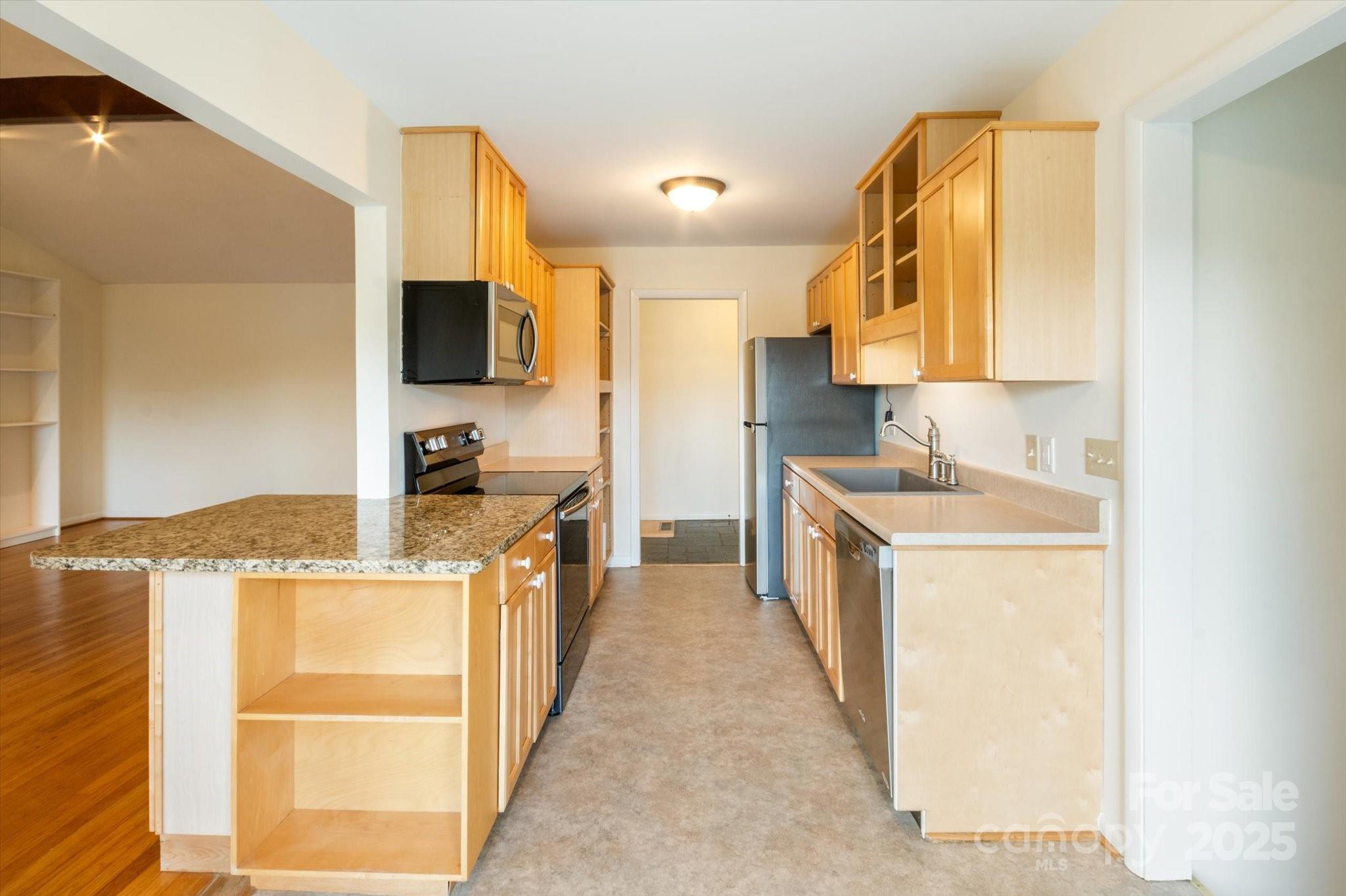 88 Gibson Road Asheville, NC 28804 - Photo 10 of 34 Gallery Image 10