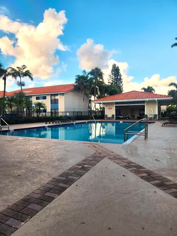 $1,850 | 1520 Lake Crystal Drive, Unit F, West Palm Beach, FL 33411
