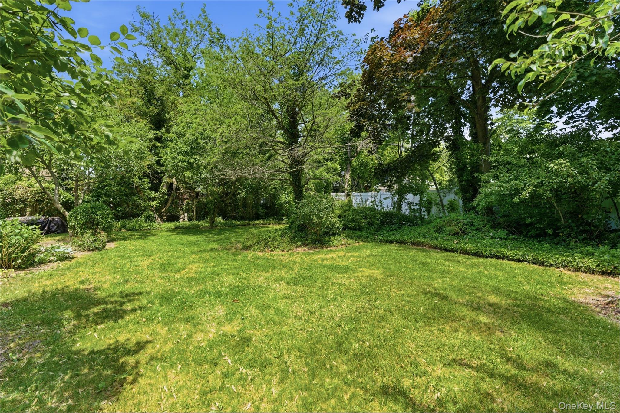 55 Corey Avenue Blue Point, NY 11715 - Photo 12 of 33