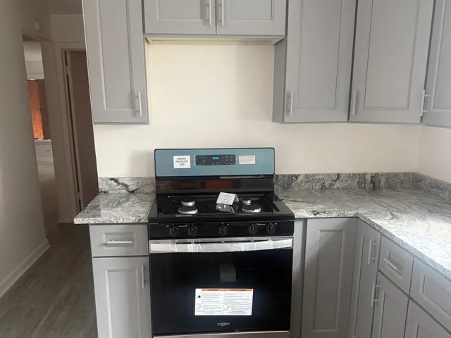 $2,700 | 9126 South Emerald Avenue, Chicago, IL 60620