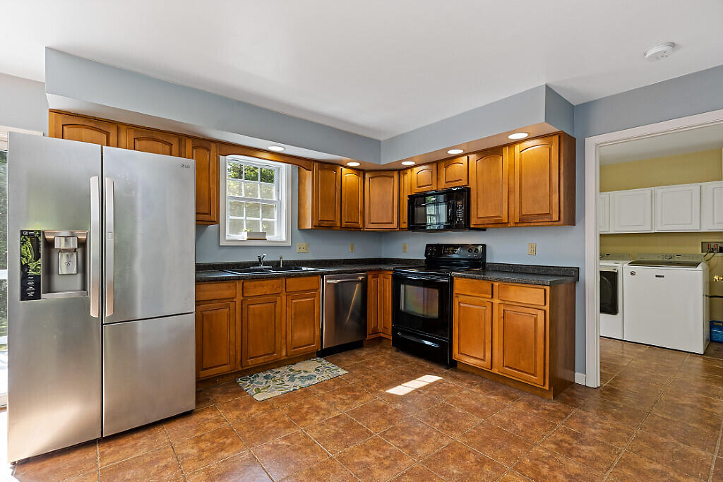 40 Guptill Road Belgrade, ME 04917 - Photo 13 of 45 19_BP5A0057_DxO_mls