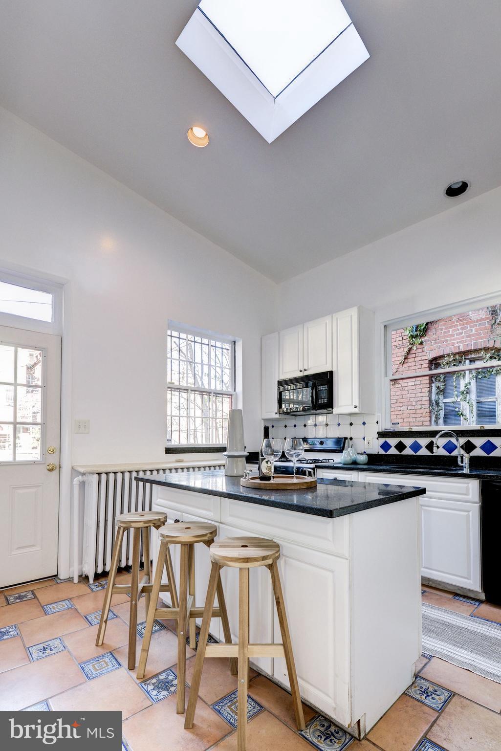 1821 Kalorama Road Northwest Washington, DC 20009 - Photo 17 of 65 Gallery Image 17