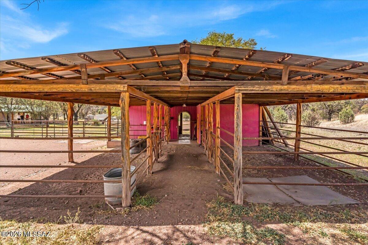 277-290 Canelo Road Elgin, AZ 85611 - Photo 38 of 49 Horse Barn III