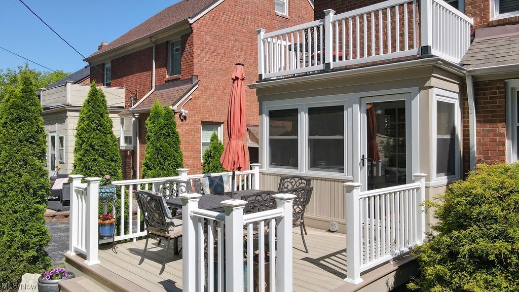 3554 Radcliffe Road Cleveland Heights, OH 44121 - Photo 31 of 35 Tiered decks