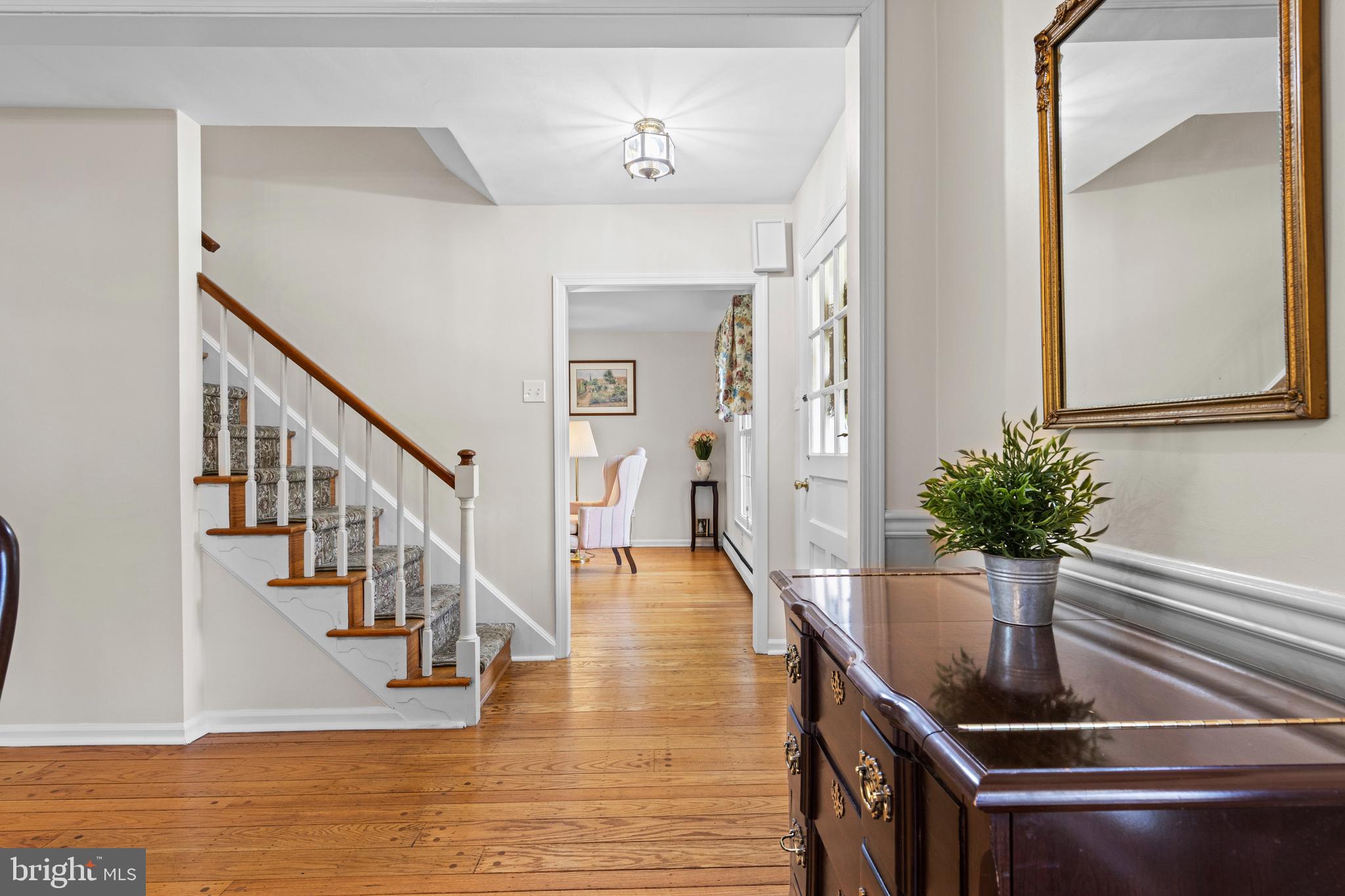 292 Old State Road Berwyn, PA 19312 - Photo 8 of 43