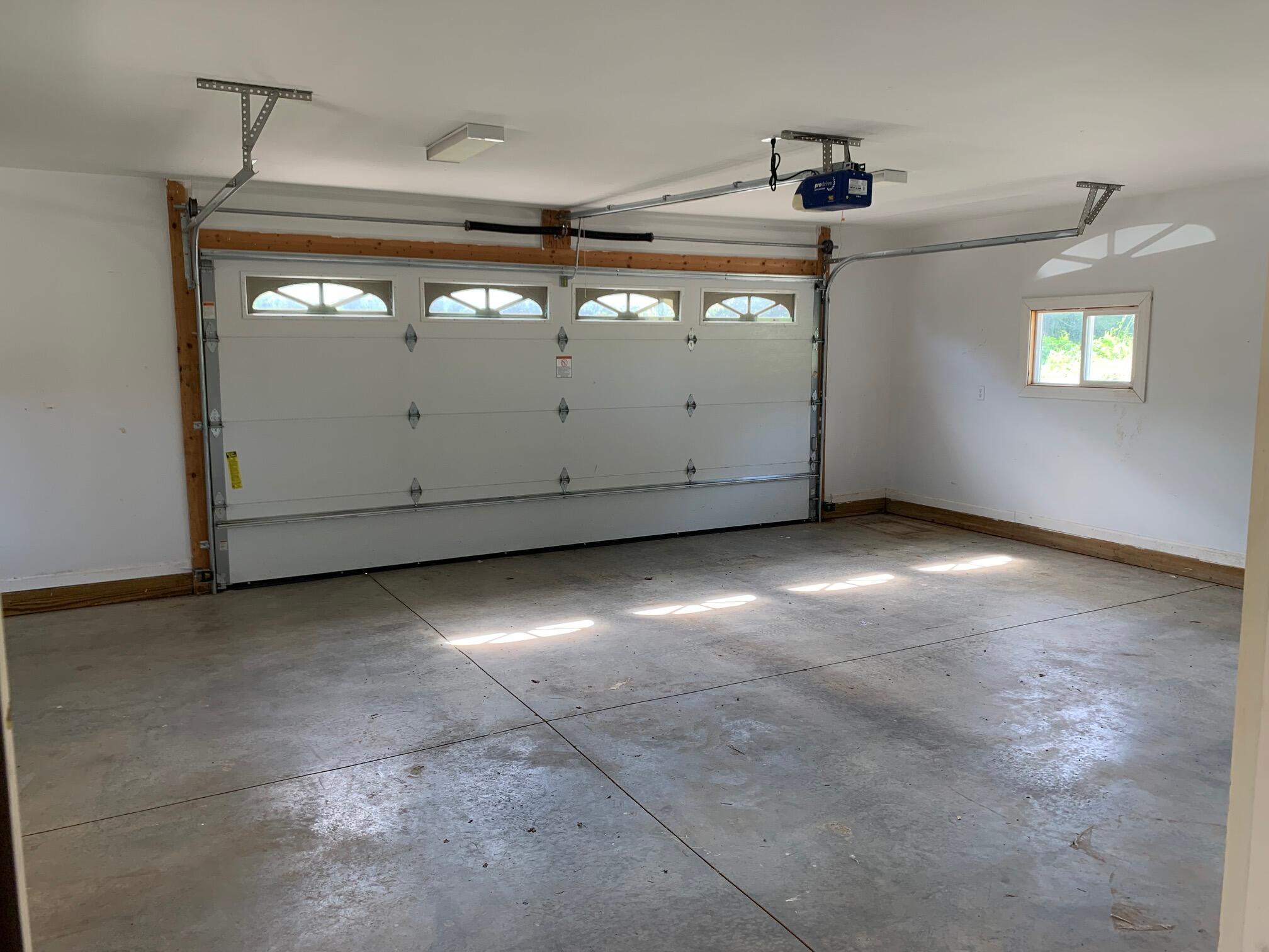 795 Waterworks Road Danville, KY 40422 - Photo 32 of 33 795 Waterworks Garage inside