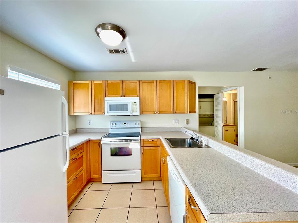 26485 Rampart Boulevard, Unit E23 Punta Gorda, FL 33983 - Photo 5 of 34