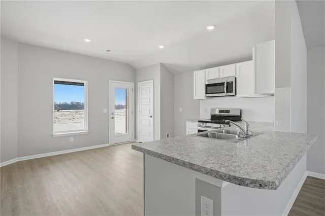 $330,285 | 869 North Buckeye Street, Gardner, KS 66030