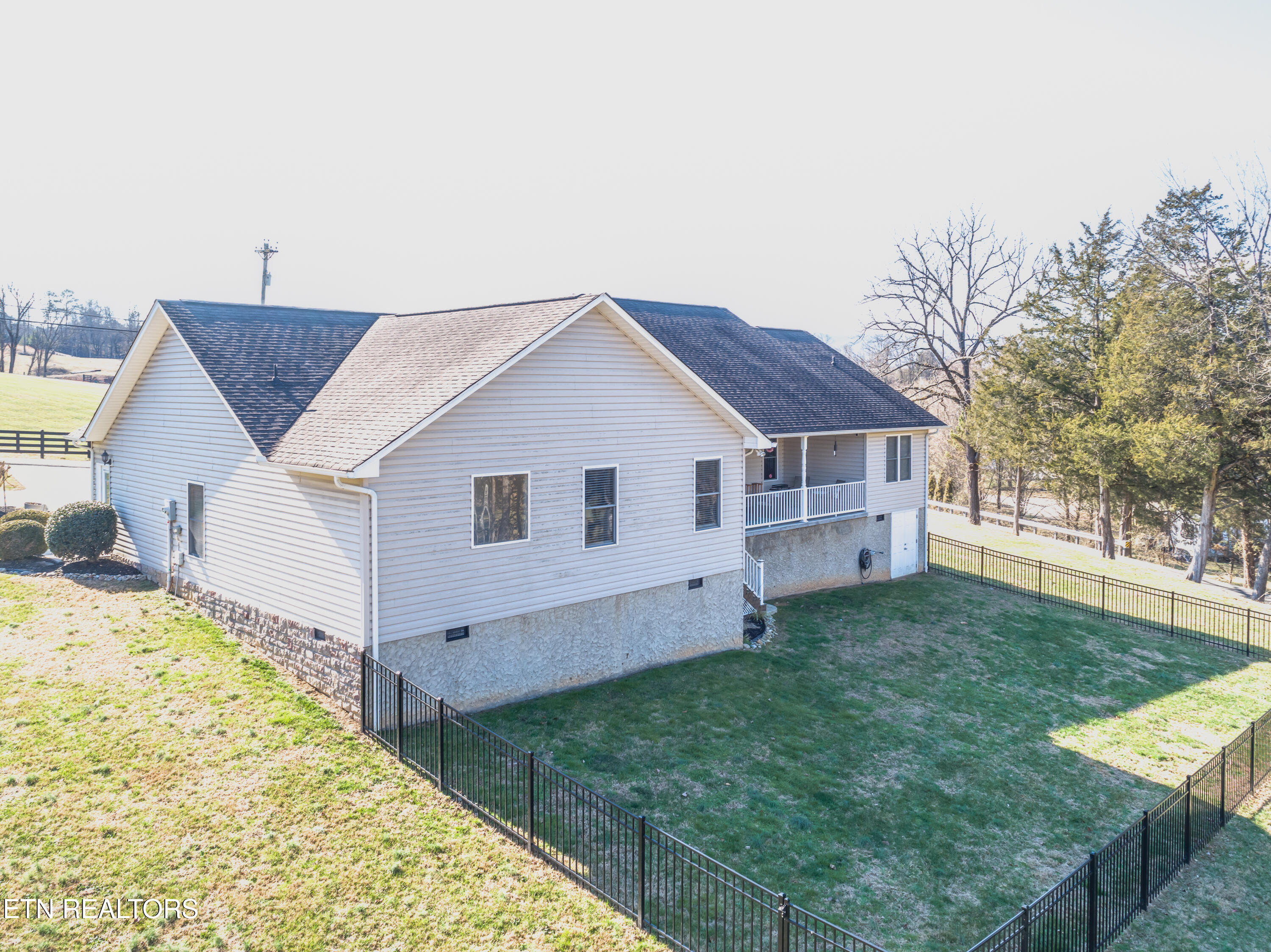 107 Mt Zion Road Jacksboro, TN 37757 - Photo 44 of 53 Fenced yard for the puppies