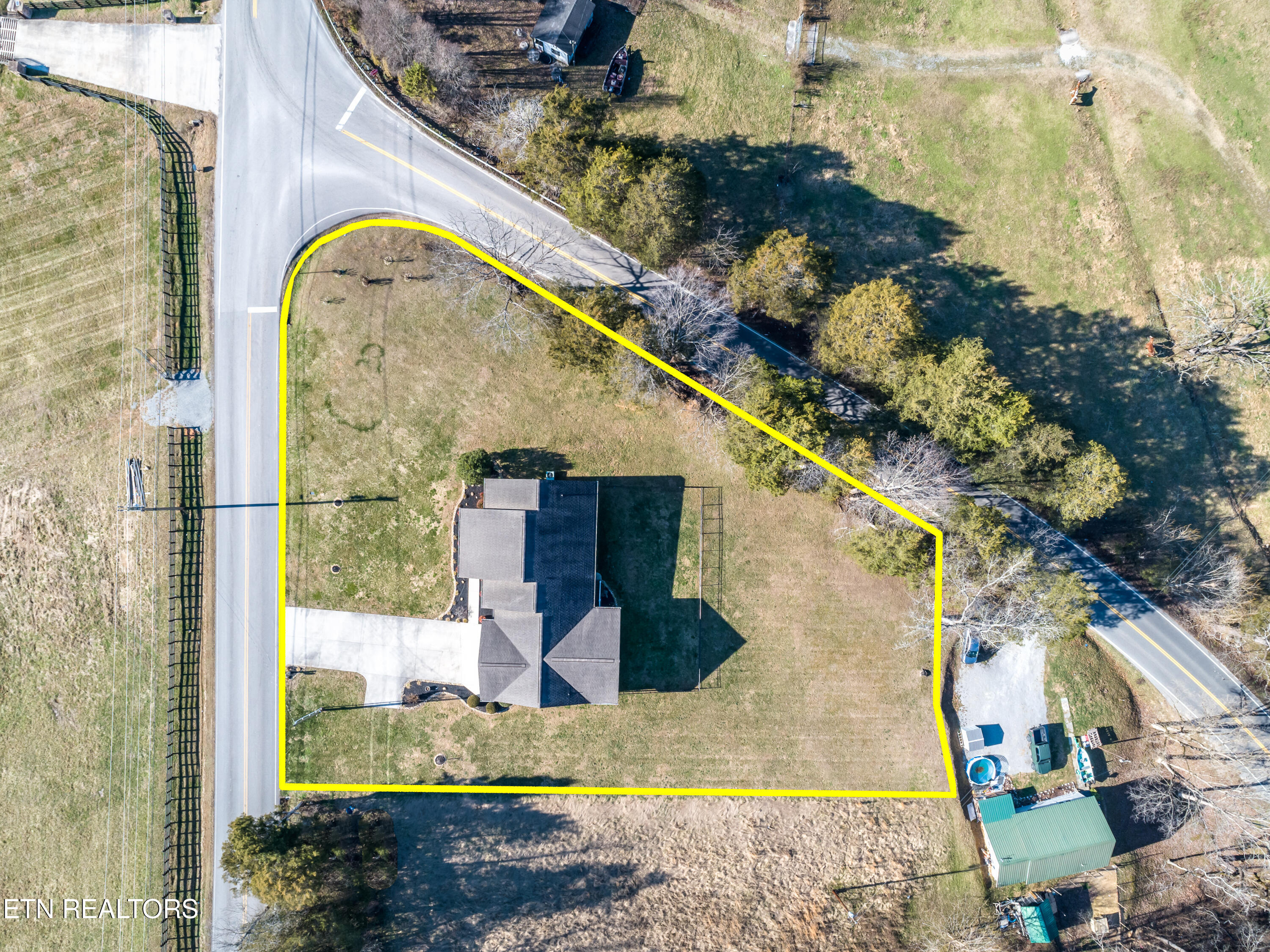 107 Mt Zion Road Jacksboro, TN 37757 - Photo 48 of 53 Approx. boundary lines