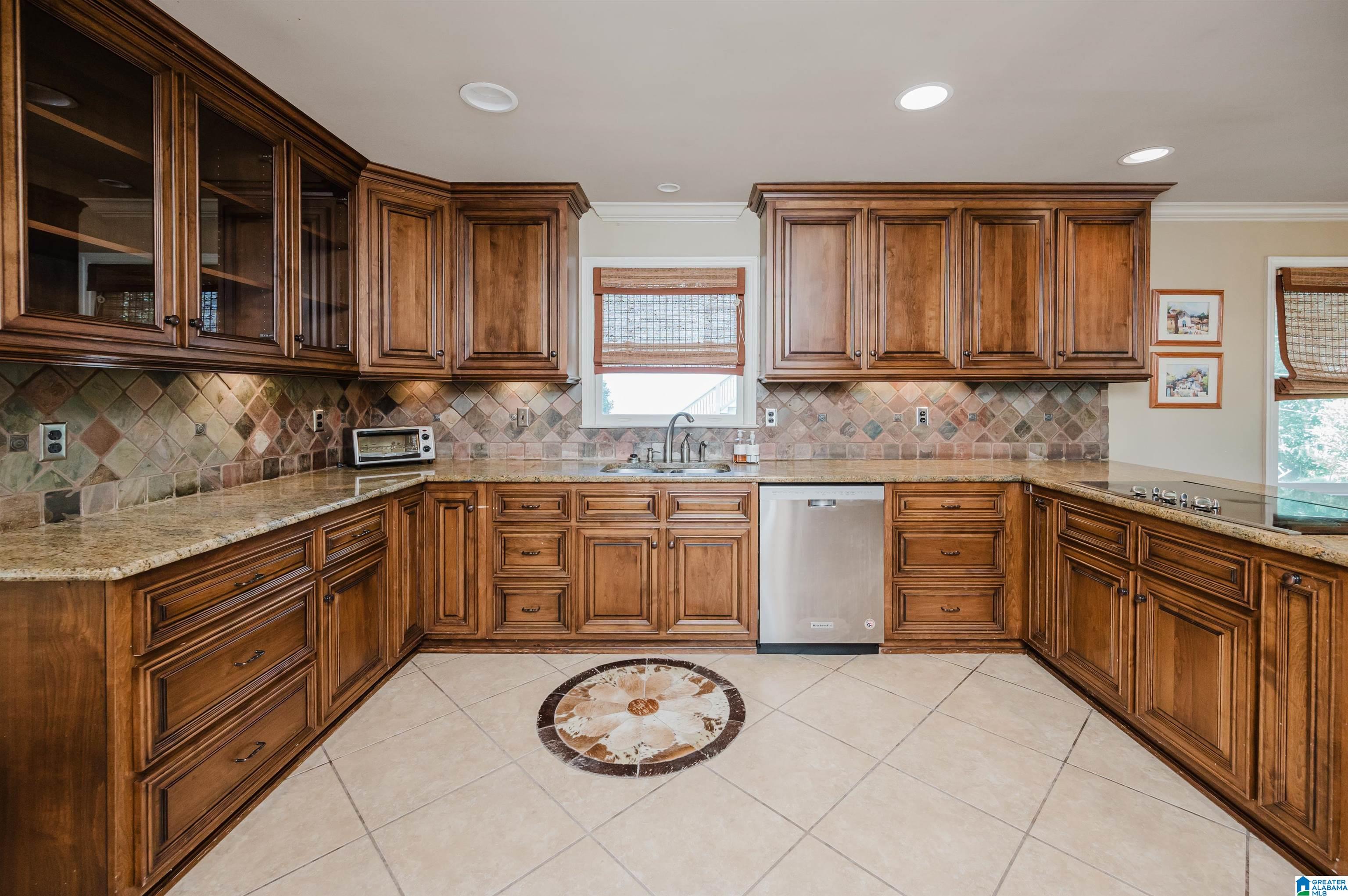 2208 Tanglewood Road Birmingham, AL 35216 - Photo 13 of 44