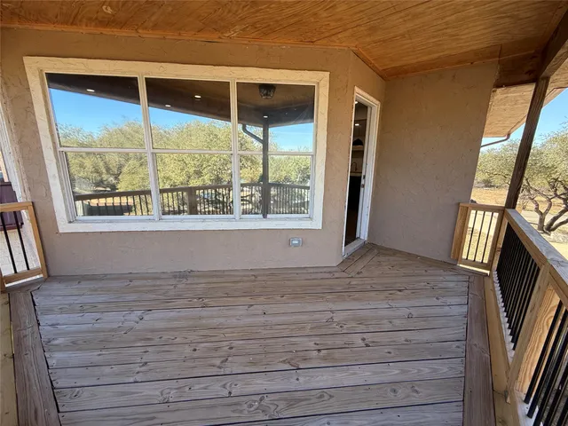 $2,000 | 3106 Point Cove, Lago Vista, TX 78645