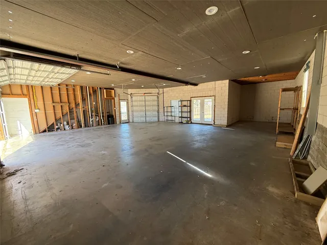 $2,000 | 3106 Point Cove, Lago Vista, TX 78645