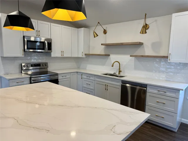 $2,000 | 3106 Point Cove, Lago Vista, TX 78645