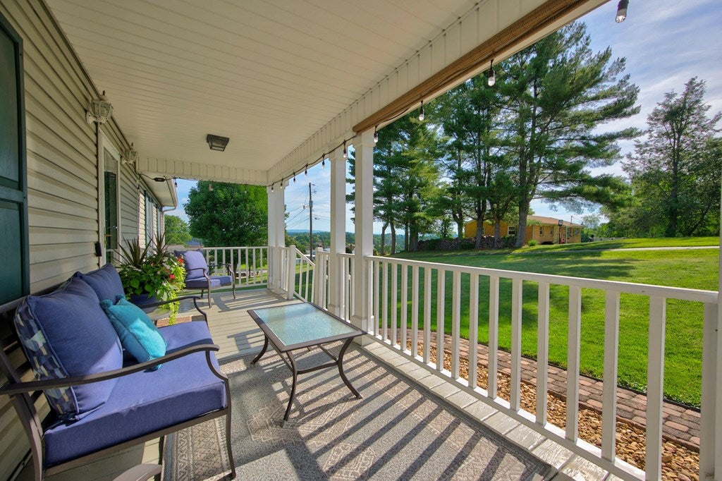 117 Pine Avenue Rural Retreat, VA 24368 - Photo 10 of 81 Gallery Image 10