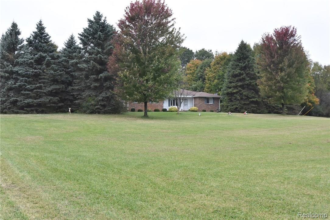 634 South Maple Leaf Road Lapeer, MI 48446 - Photo 9 of 37 WES_1345.JPG