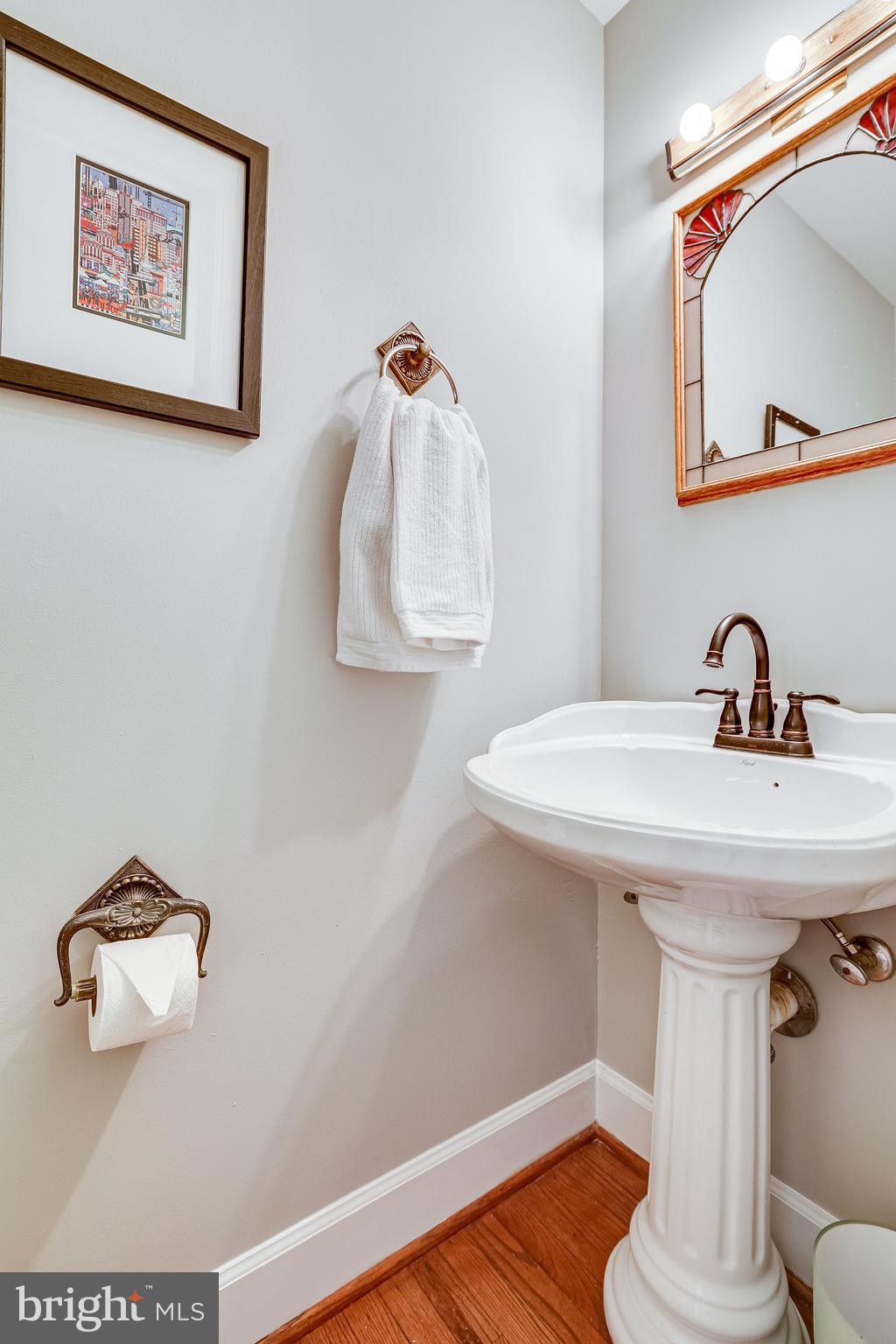 11865 Dunlop Court Reston, VA 20191 - Photo 21 of 76 Convenient main level half bath