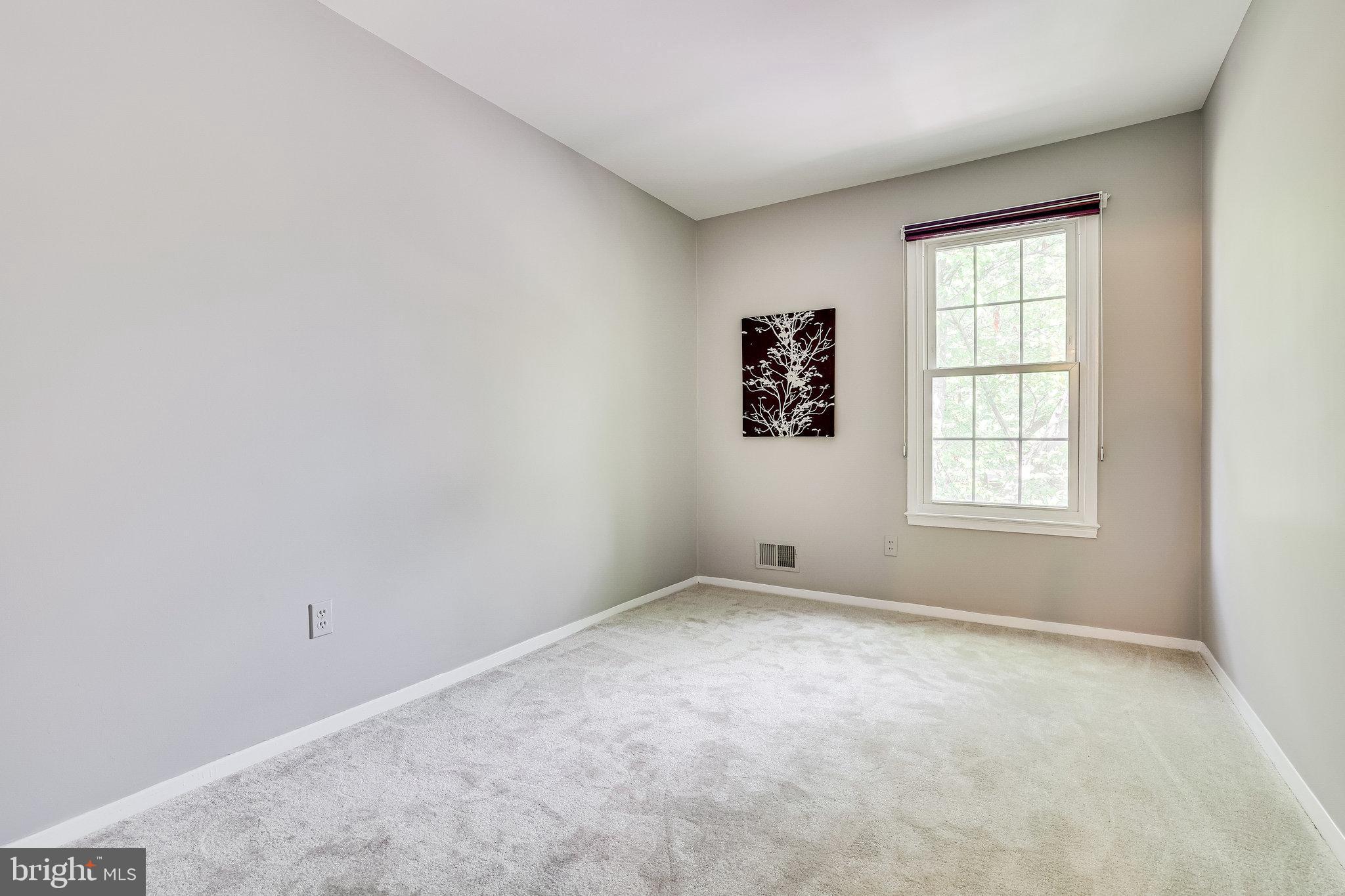 11865 Dunlop Court Reston, VA 20191 - Photo 22 of 76 Second bedroom with great natural light