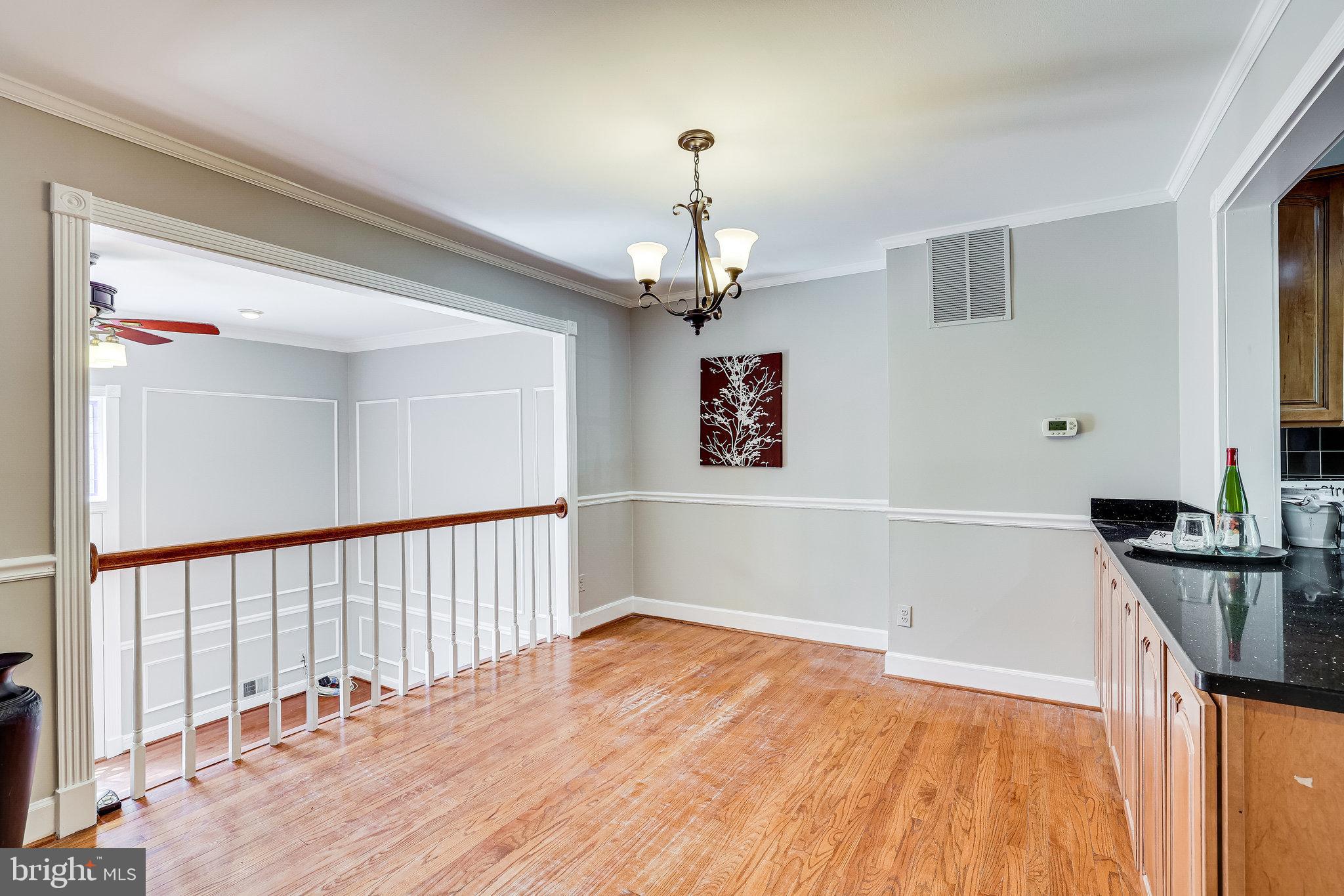 11865 Dunlop Court Reston, VA 20191 - Photo 24 of 76 Generously sized dining area