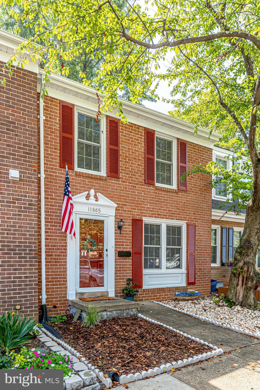 11865 Dunlop Court Reston, VA 20191 - Photo 37 of 76 Welcome home