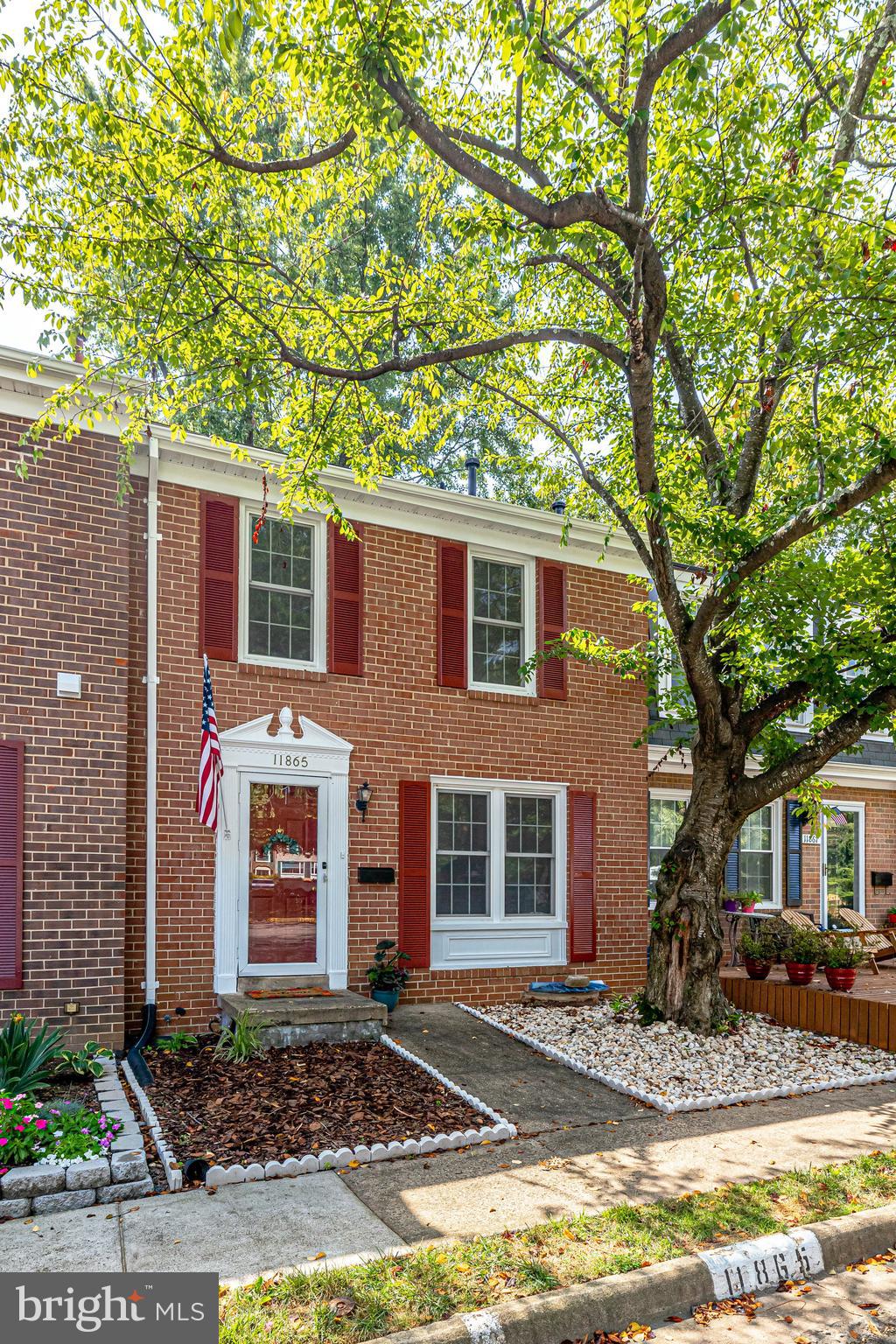 11865 Dunlop Court Reston, VA 20191 - Photo 61 of 76 Attractive well maintained brick townhome