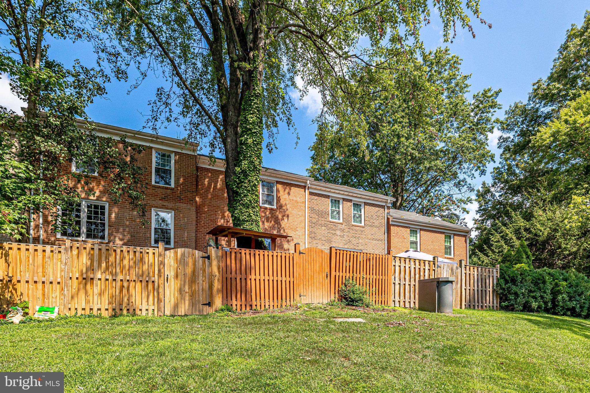 11865 Dunlop Court Reston, VA 20191 - Photo 64 of 76 Outstanding neighborhood surrounded by nature