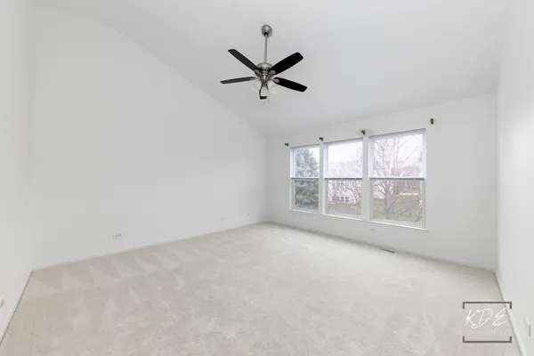 $579,900 | 1110 Oakhill Drive, Aurora, IL 60502