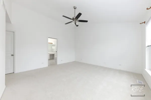 $579,900 | 1110 Oakhill Drive, Aurora, IL 60502