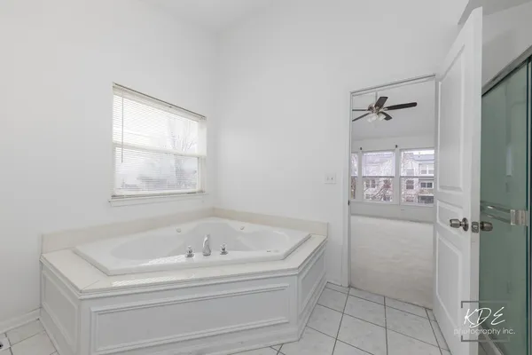 $579,900 | 1110 Oakhill Drive, Aurora, IL 60502