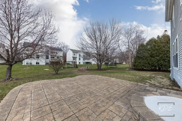 $579,900 | 1110 Oakhill Drive, Aurora, IL 60502