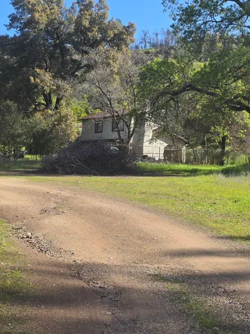 $254,900 | 15027 Bear Mountain Road, Bella Vista, CA 96008