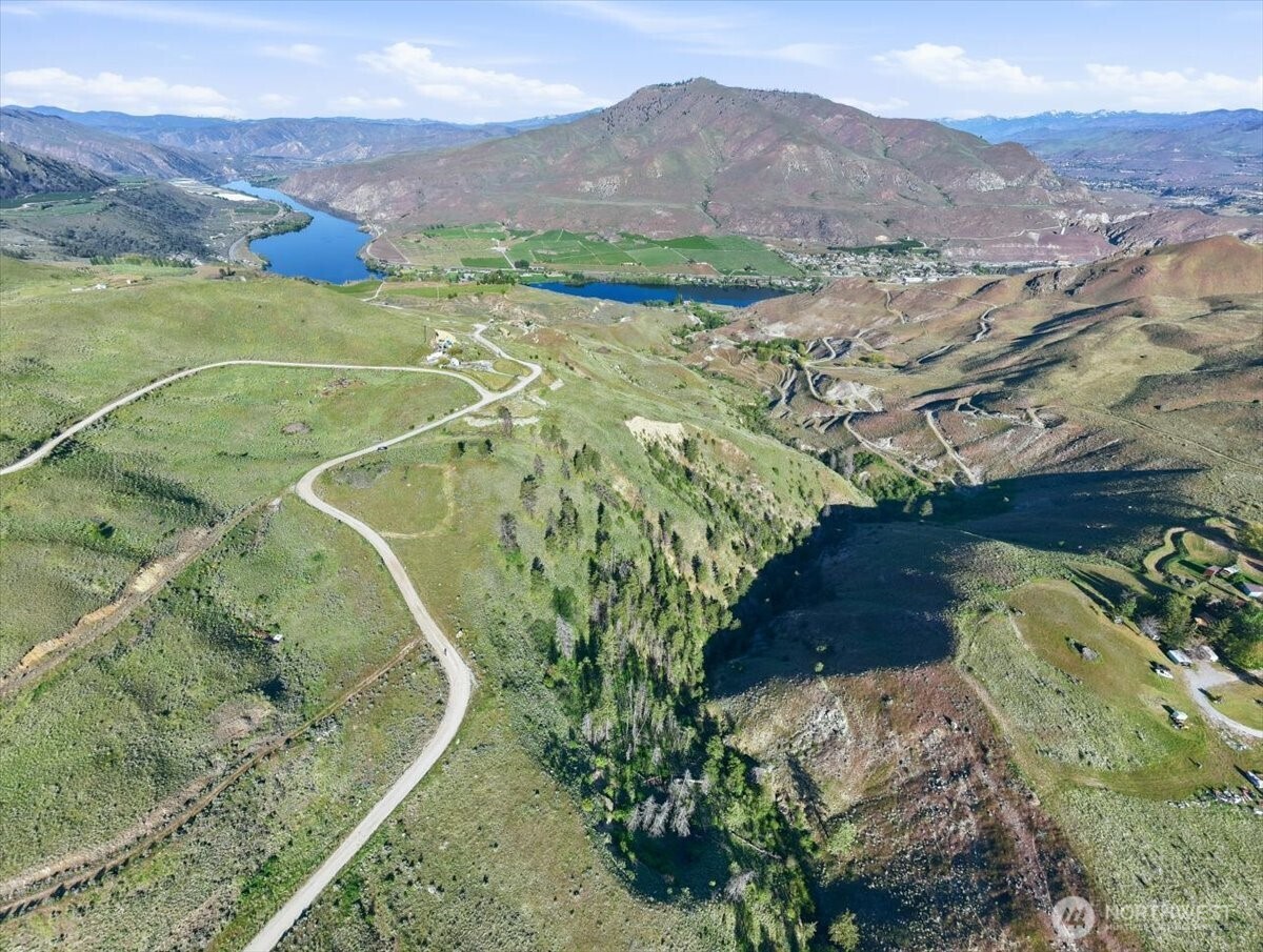 25 Chelan Hills Acres Road Orondo, WA 98843 - Photo 38 of 39 an aerial view of a house