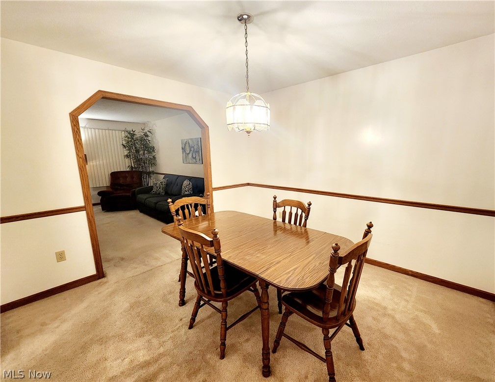 375 North Road Southeast Warren, OH 44484 - Photo 11 of 22 Dining Room