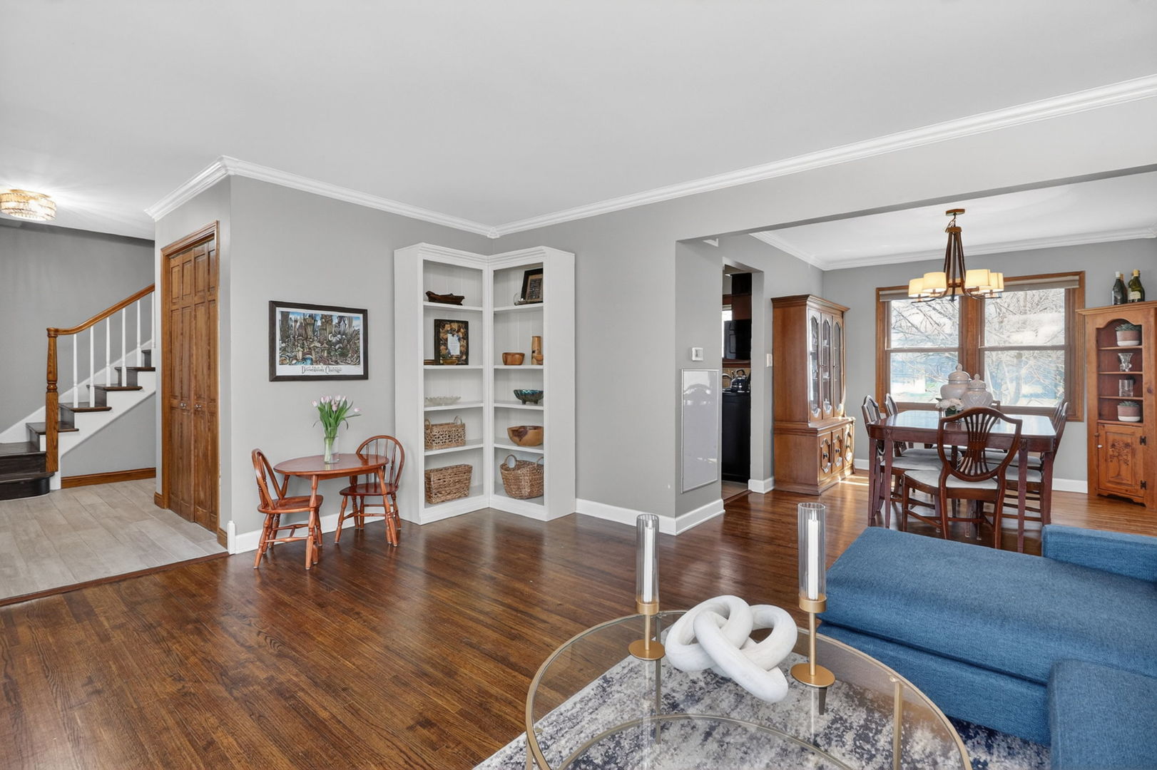 2123 Green Valley Road Darien, IL 60561 - Photo 4 of 30 a living room with furniture and wooden floor