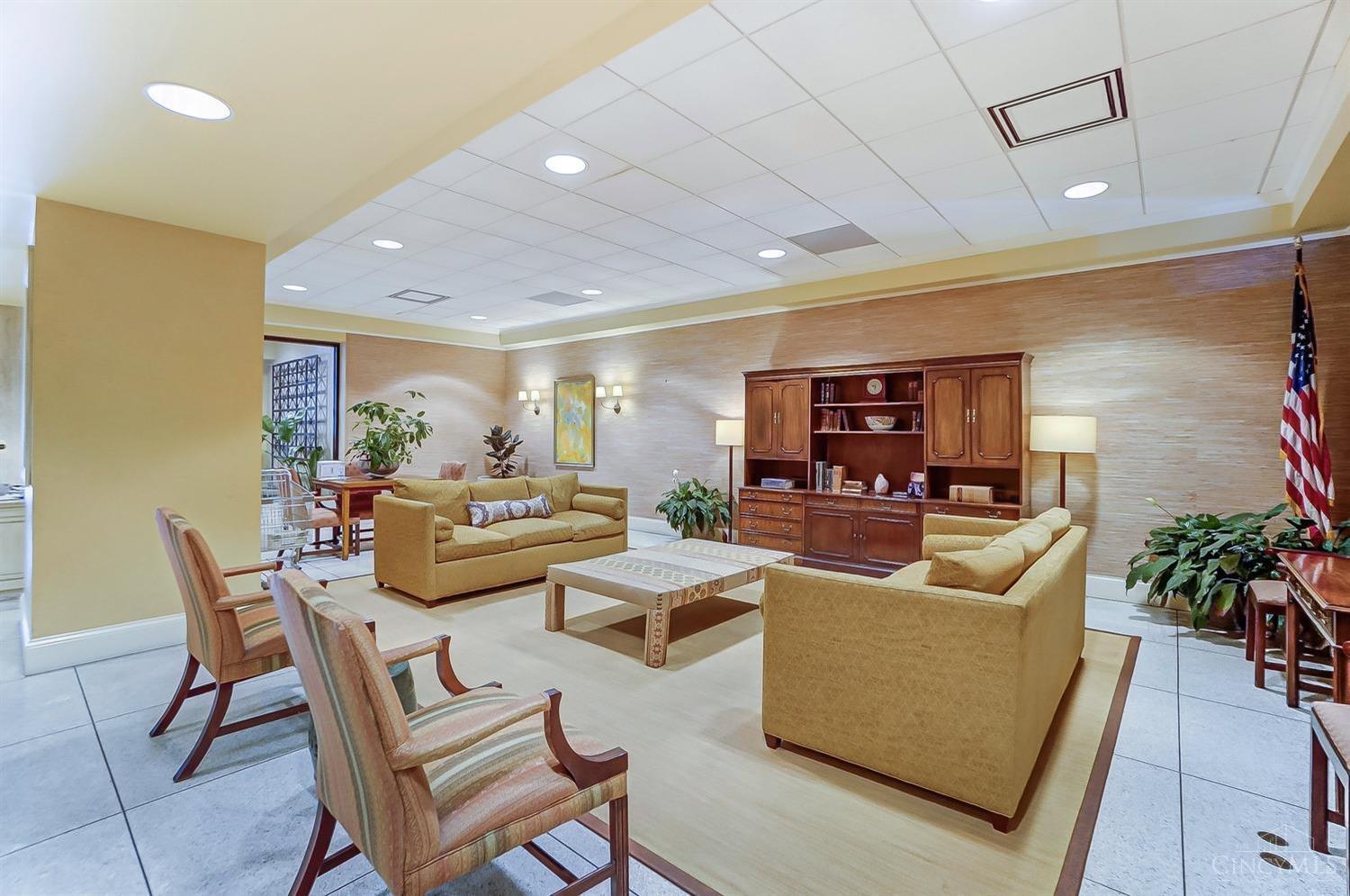 2444 Madison Road, Unit 1412 Cincinnati, OH 45208 - Photo 45 of 50