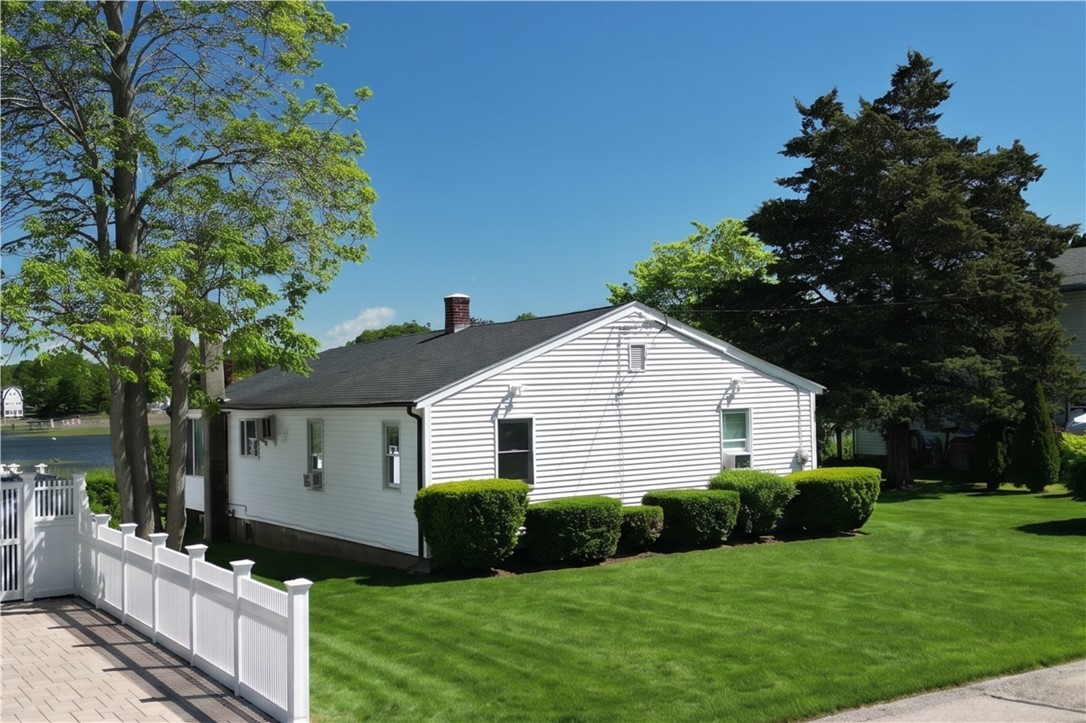 151 Conanicus Road Narragansett, RI 02882 - Photo 10 of 20