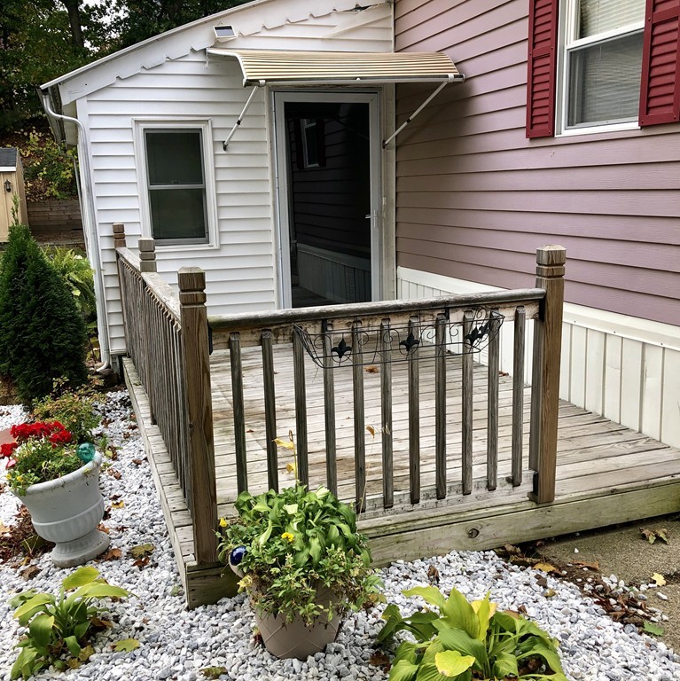 4 Lamplighter Lane Springfield, MA 01119 - Photo 2 of 24 Gallery Image 2