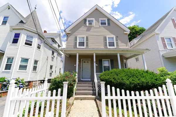 $879,999 | 32 Myrtle Street, Malden, MA 02148