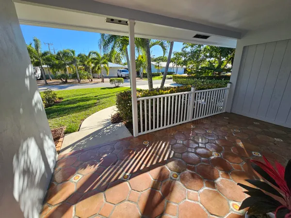 $3,700 | 355 Franklin Road, Tequesta, FL 33469